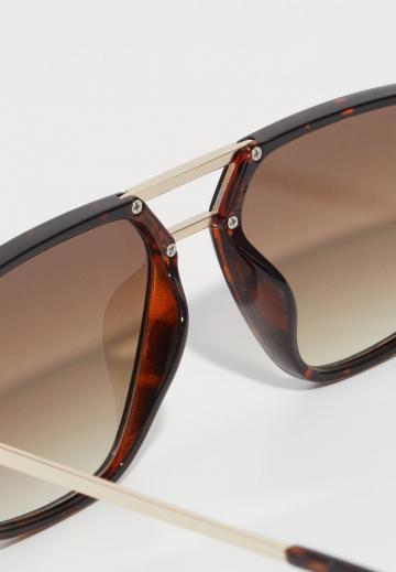 Солнечные очки