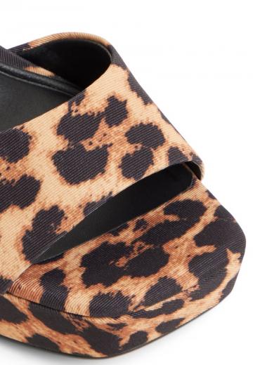 Босоножки на платформе