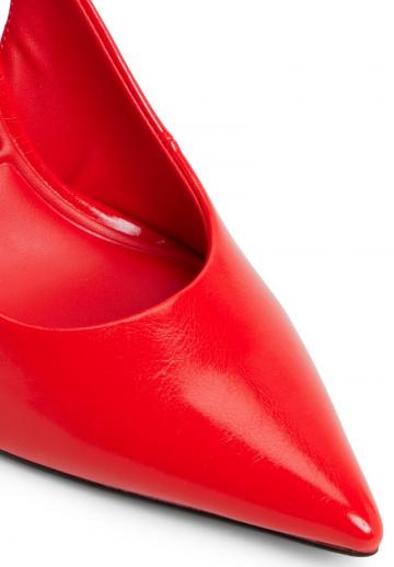 Туфли на высоком каблуке