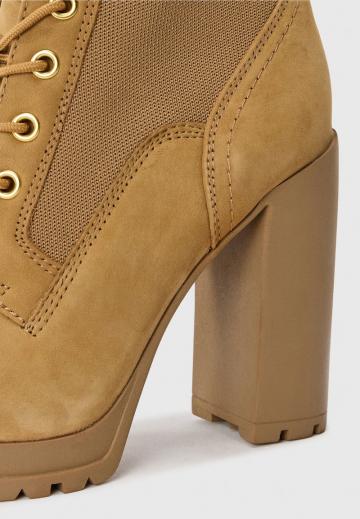 Высокие сапоги