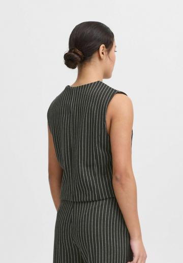 Джинсовая жилетка