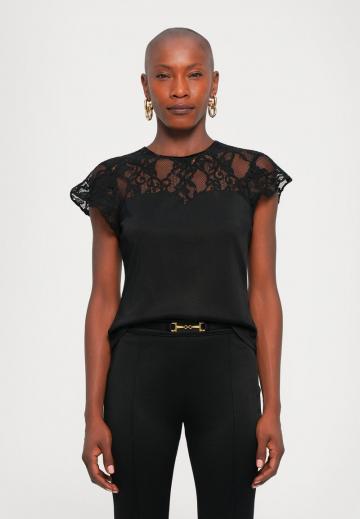 Кружевная блузка