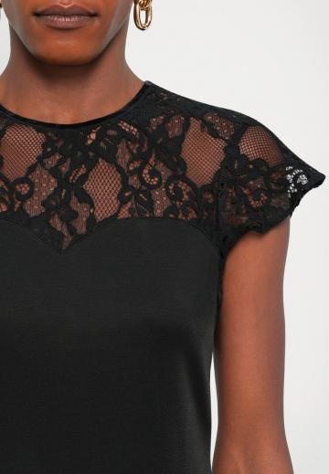 Кружевная блузка