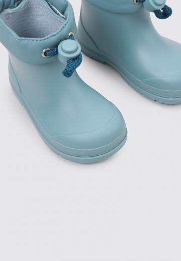 Резиновые сапоги