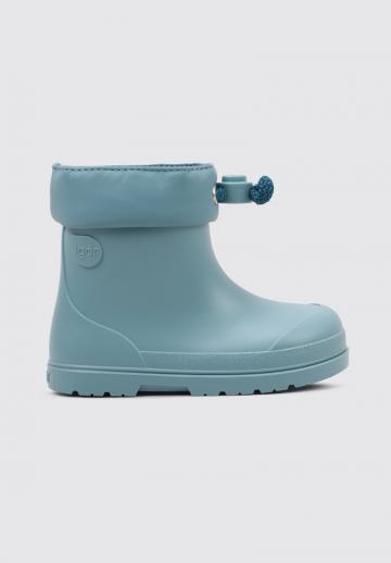 Резиновые сапоги