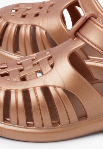 Детская обувь