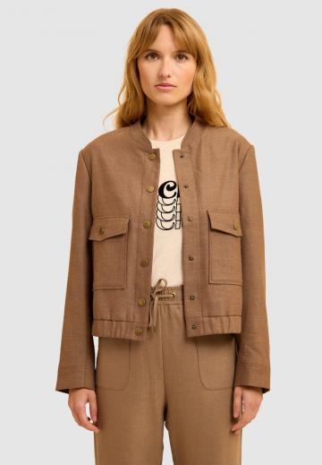 Куртка с накладнымит карманами