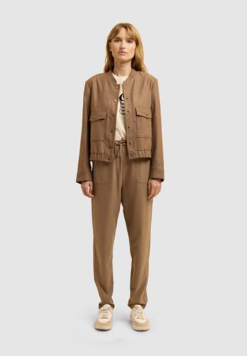 Куртка с накладнымит карманами