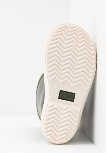 Резиновые сапоги