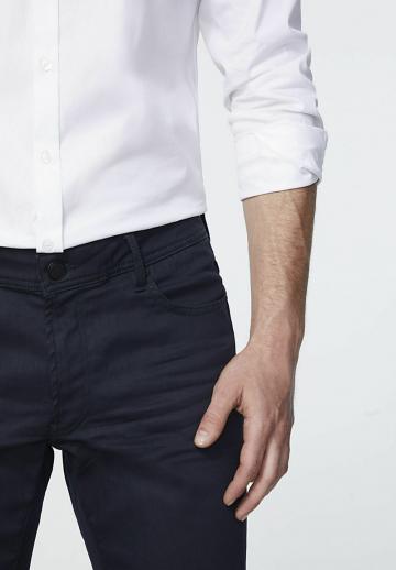 Узкие джинсы