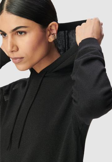 Пуловер с капюшоном