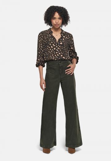 Клешеные джинсы