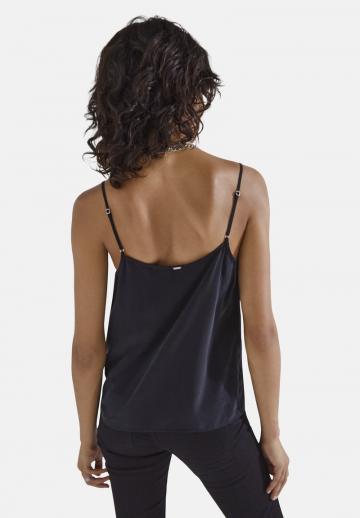 Топ на бретельках