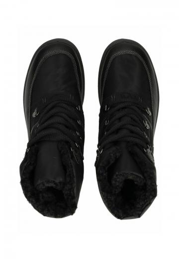 Зимние ботинки