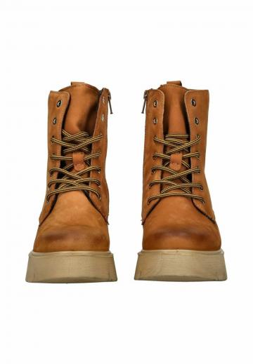 Ботинки на шнуровке