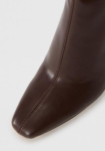 Высокие сапоги