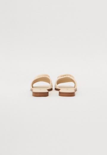 Гандбольные кроссовки