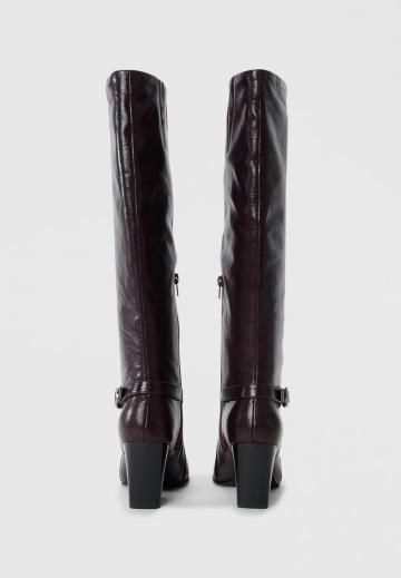 Высокие сапоги