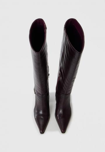 Высокие сапоги