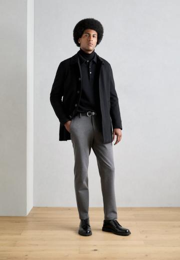 Короткое пальто