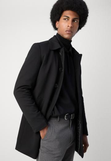 Короткое пальто