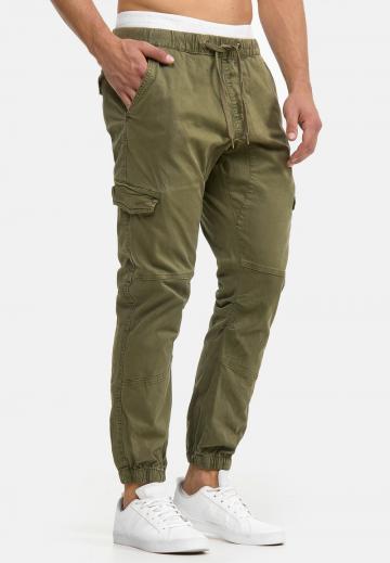 Брюки с накладными карманами