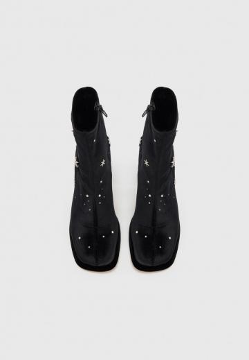 Высокие сапоги