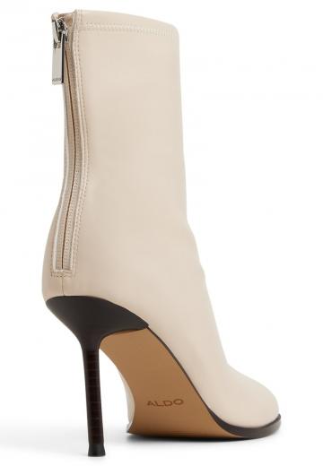 Полусапожки на высоком каблуке