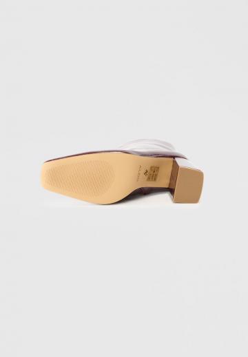 Высокие сапоги