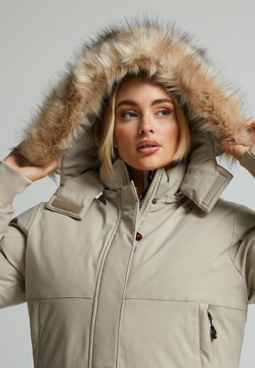 Зимняя куртка