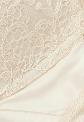 Бюстгальтер на косточках