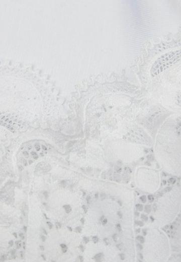 Трусы на бедрах