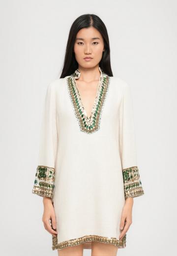 Короткое платье