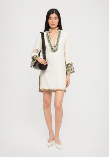 Короткое платье