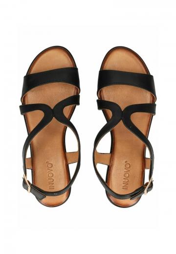 Босоножки на танкетке