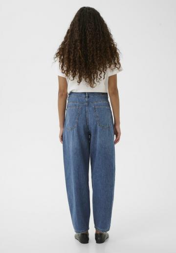 Свободные джинсы