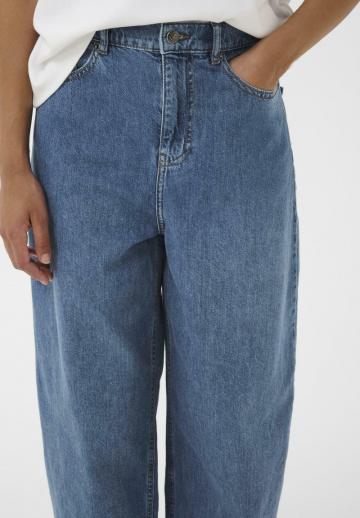 Свободные джинсы