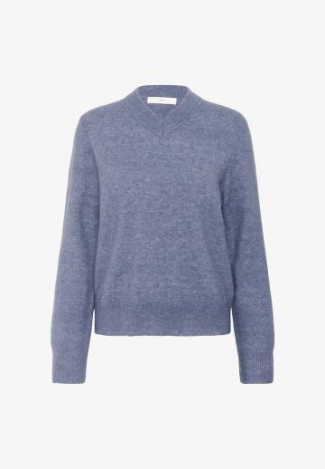 Пуловер с вырезом V