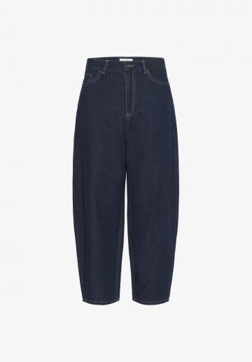 Свободные джинсы