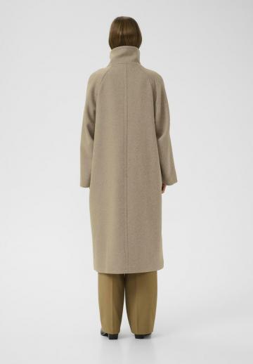 Шерстяное пальто