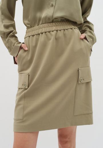 Юбка с накладными карманами