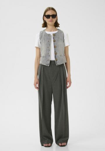 Джинсовая жилетка