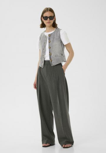 Джинсовая жилетка