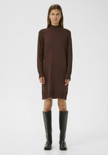 Вязаное платье