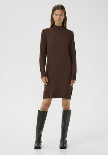 Вязаное платье