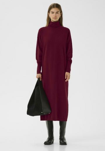 Вязаное платье