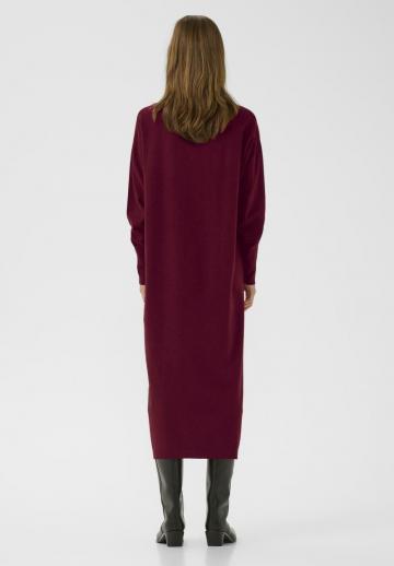 Вязаное платье