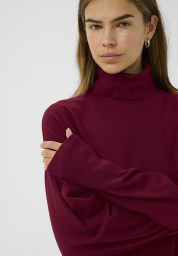 Вязаное платье