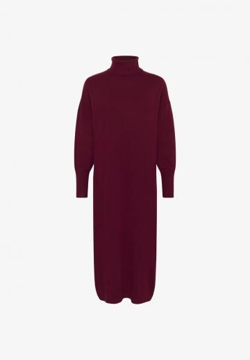 Вязаное платье