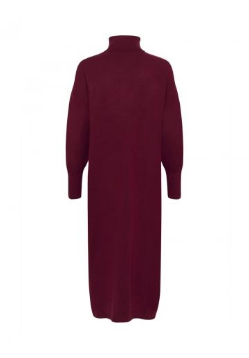 Вязаное платье